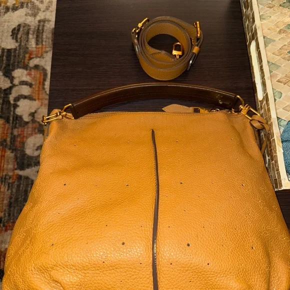 AUTH. LOUIS VUITTON MAHINA SERENE MM 2-Way Handbag/Shoulderbag-Caramel - Picture 6 of 14